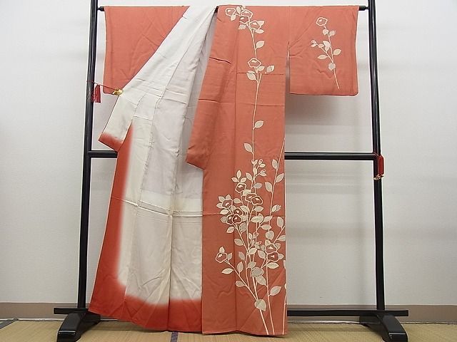 平和屋野田店□訪問着 駒刺繍 光琳椿 金彩 逸品 n-fw6054 - メルカリ