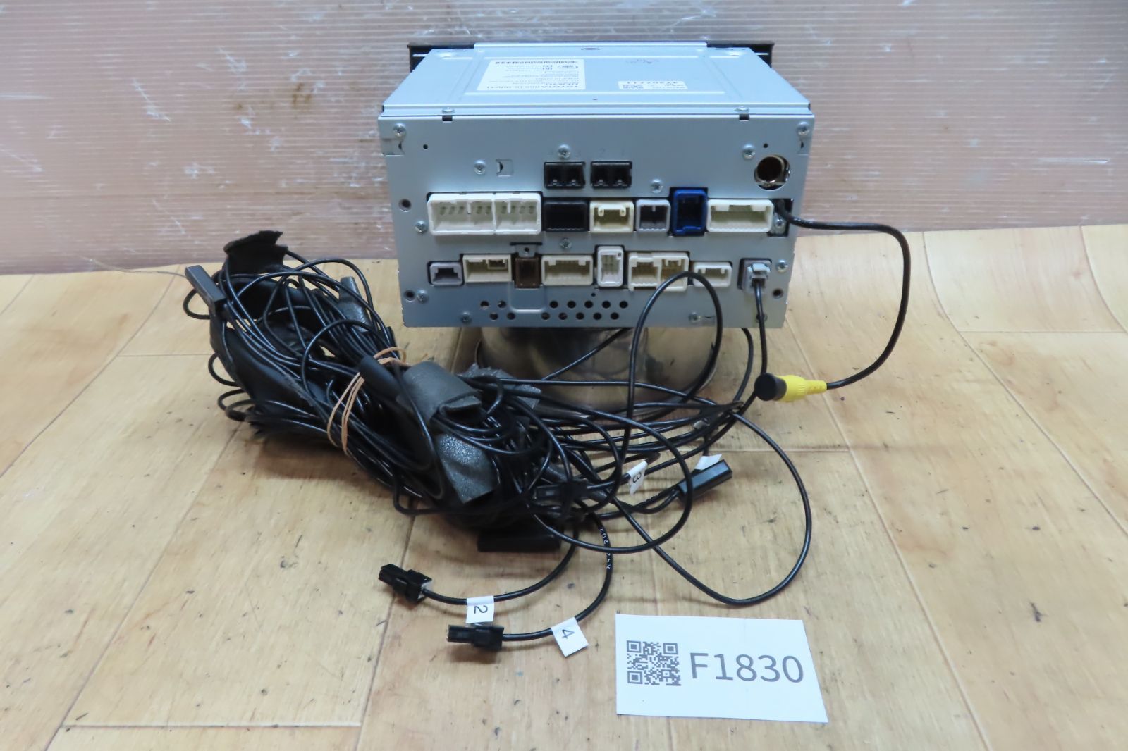 F1830|トヨタ純正 NHZD-W62G
