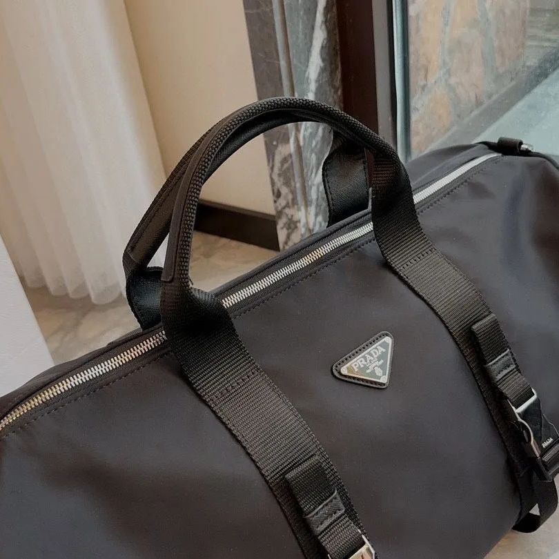 新品】PRADA プラダ × adidas Re-Nylon ダッフルバッグ 黒｜本日