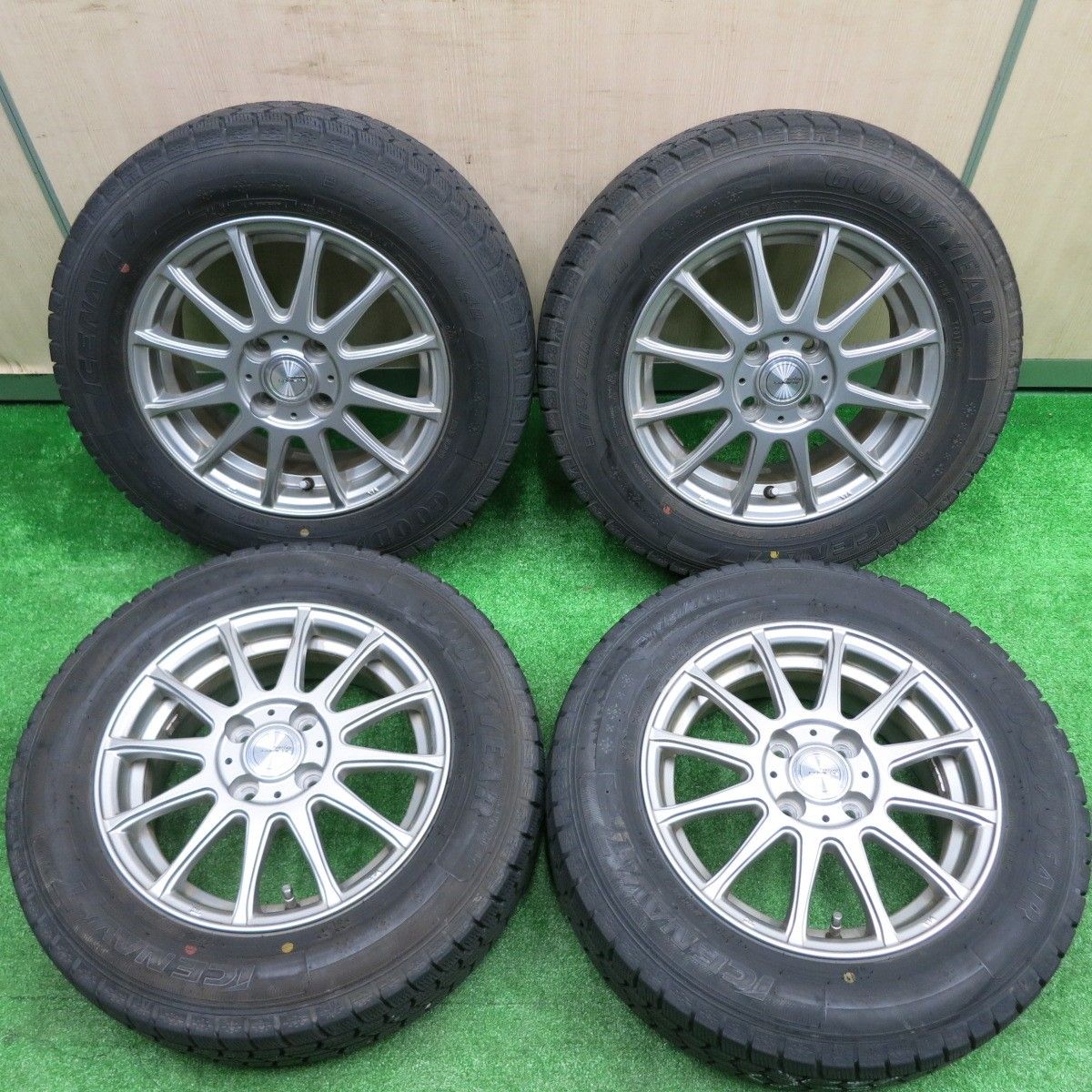 バリ溝!14インチアルミスタッドレス!室内保管