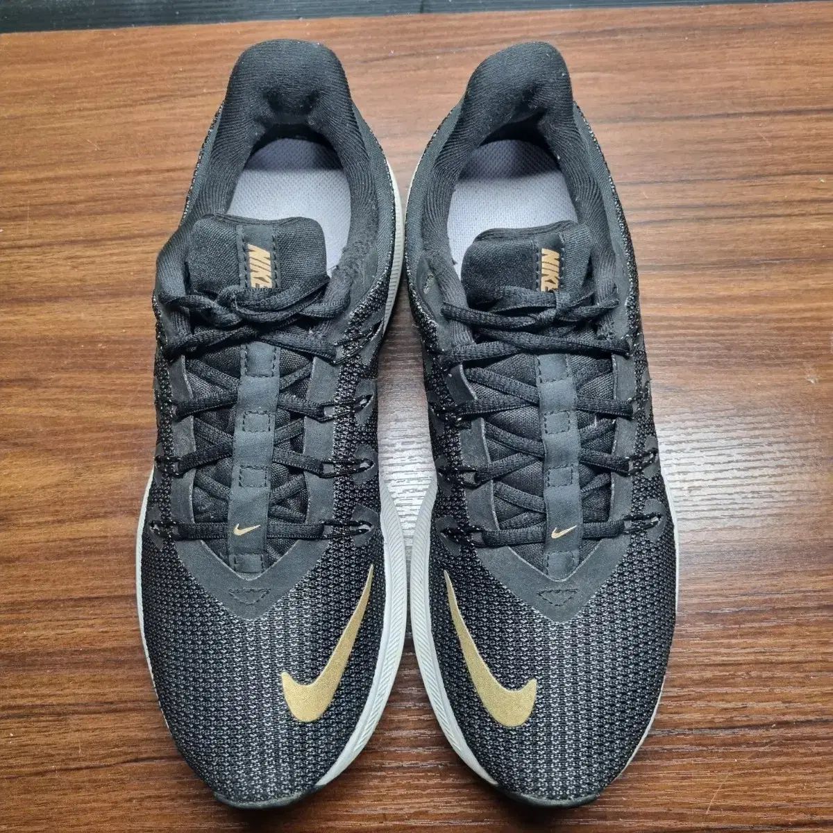 【雷市場（ポンジャン）商品韓国直送】NIKE(ナイキ) クエスト ランニングシューズ 235