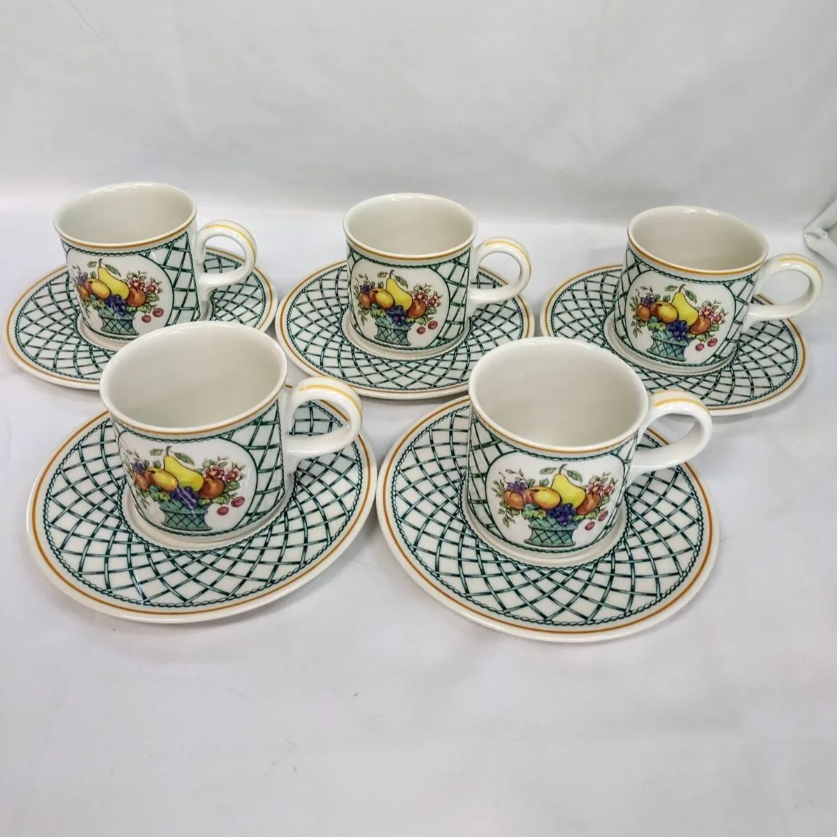 ビレロイ&ボッホ Basket カップ&ソーサー 5客セット