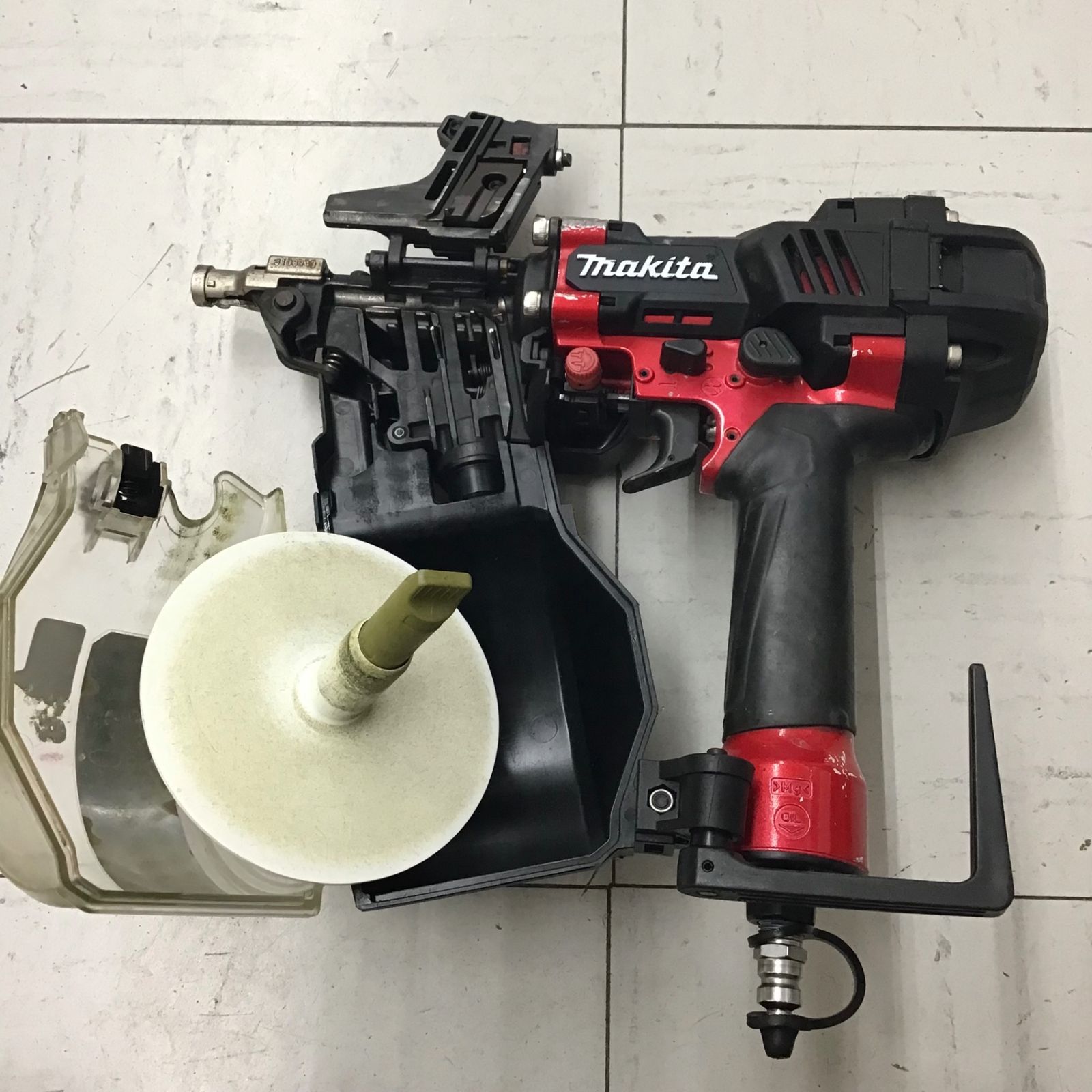 中古品】 マキタ/makita 高圧エア釘打ち機 AN636H 【鴻巣店】 【公式通販】