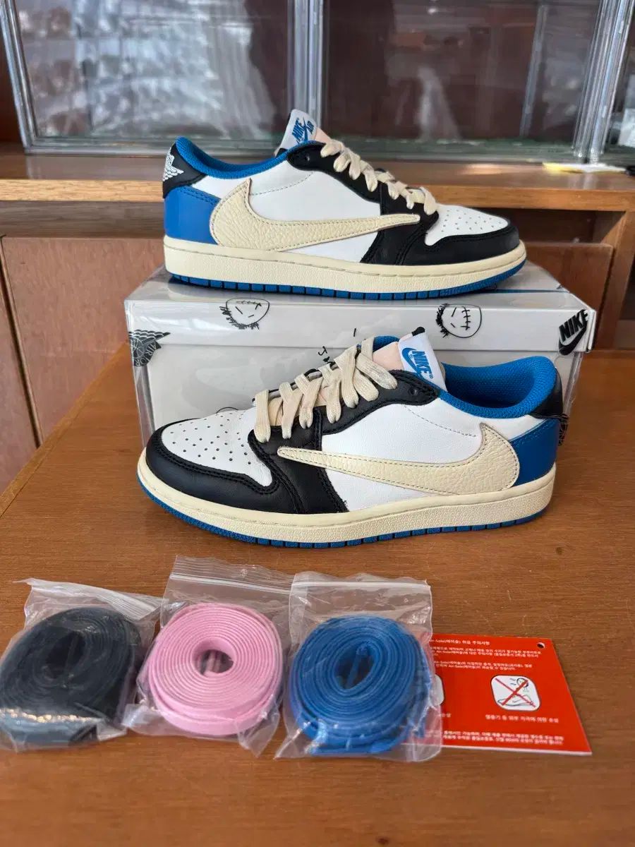 【雷市場（ポンジャン）商品韓国直送】 230 ） ジョーダン 1 トラヴィススコット フラグメント