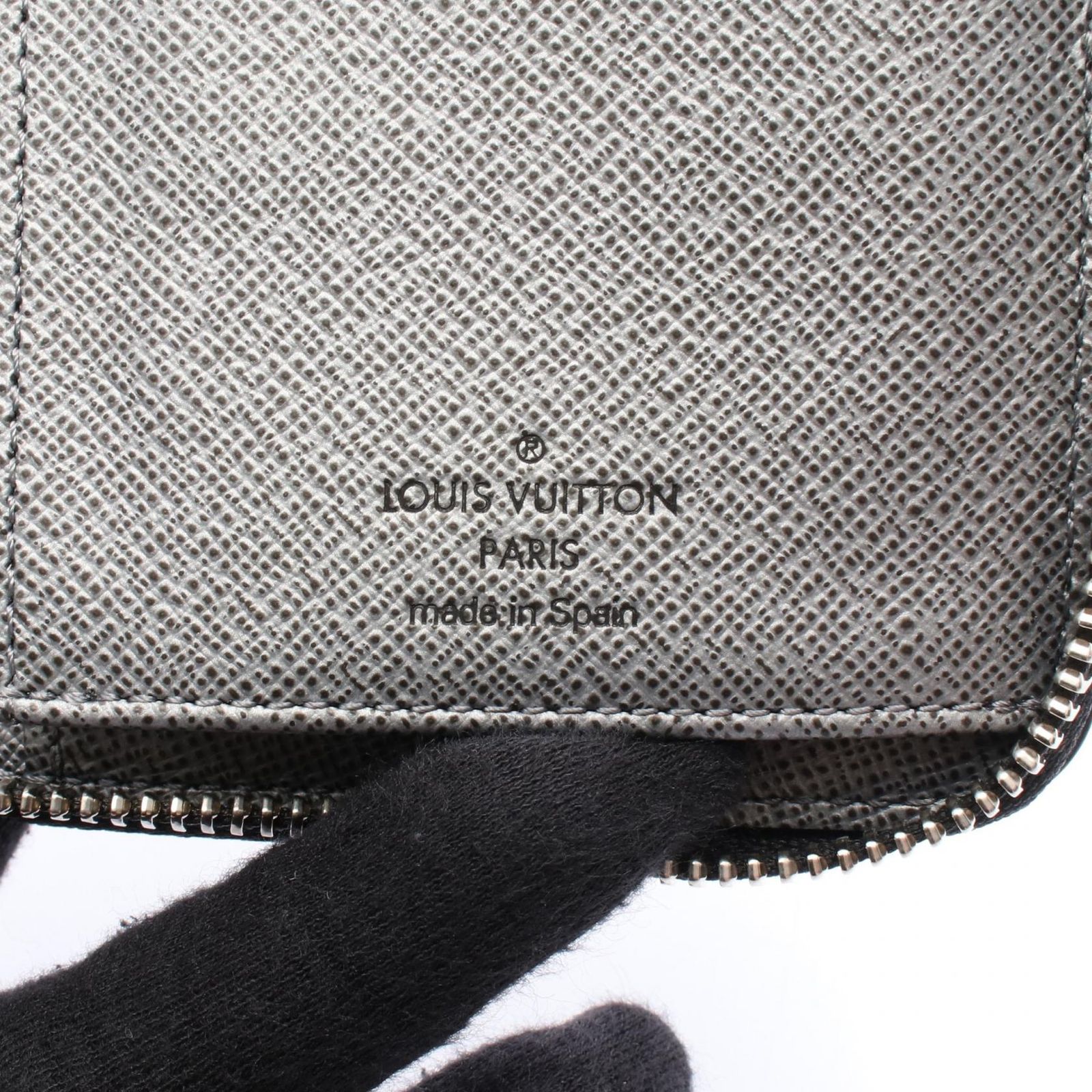 ルイ ヴィトン LOUIS VUITTON ラウンド財布 ジッピーウォレット ヴェルティカル モノグラム タイガ M30841 シルバー レザー ジッピーウォレット ヴェルティカル CAMPINGPARCCENTRAL_COM