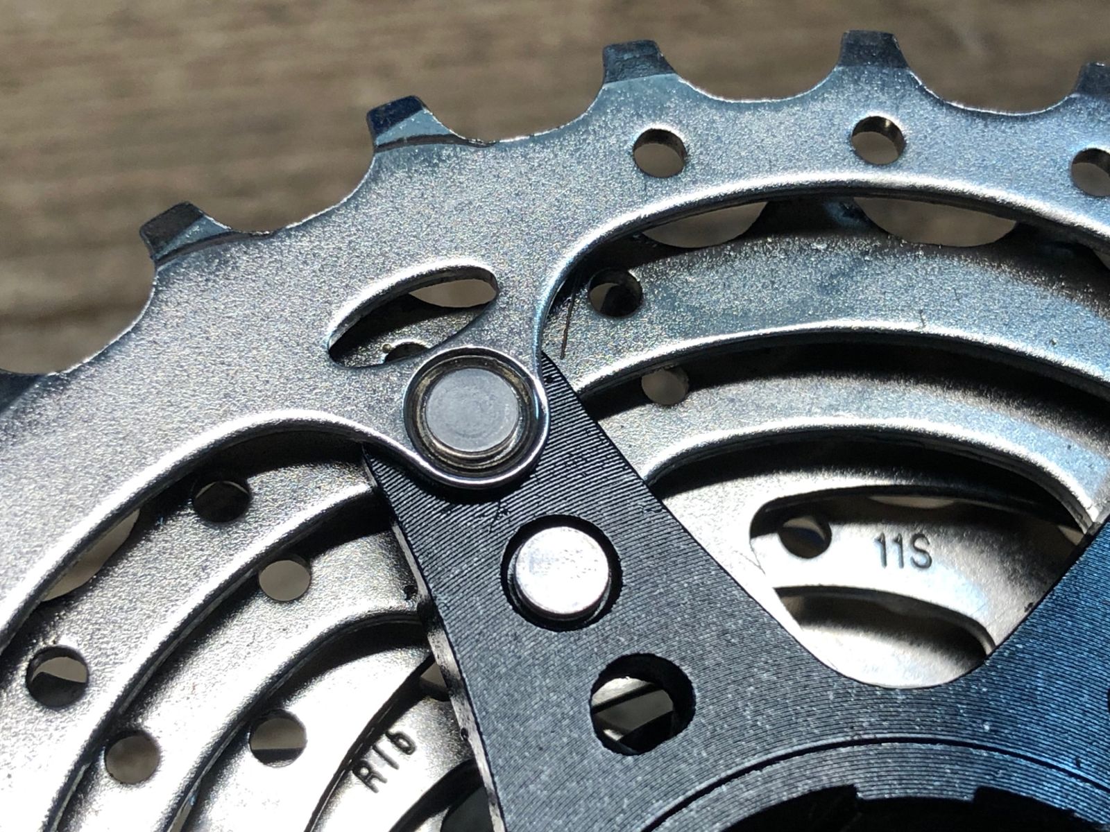 11速用スプロケット SHIMANO CS−R7000 11−28T 11速用スプロケット