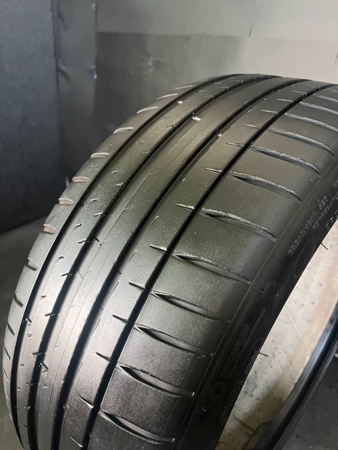 製 約7分山 ミシュラン MICHELIN パイロットスポーツ PILOT SPORT 4 ZP ランフラット 225 45R18 1本 h_424
