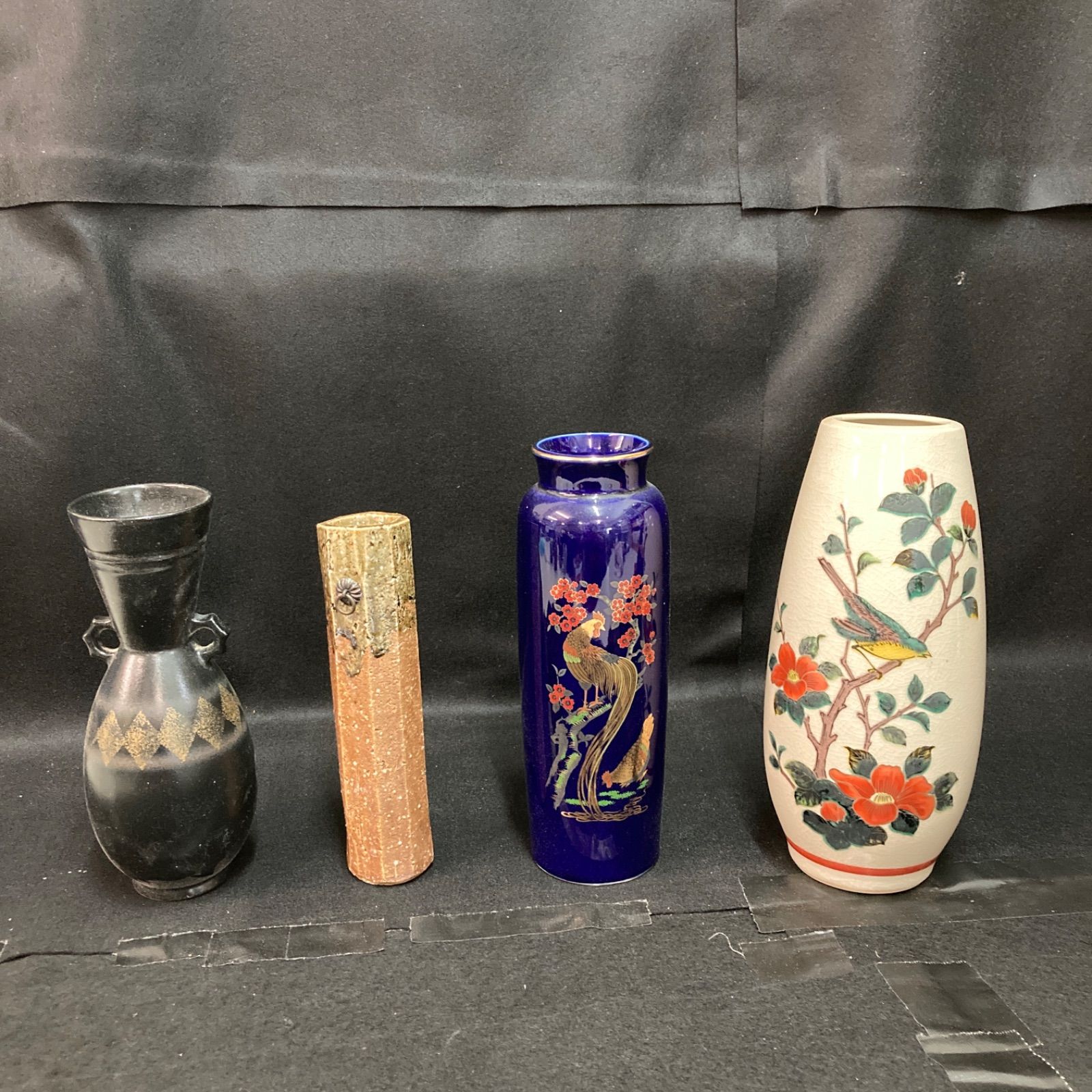 花瓶 4点セット 九谷焼 鶯 紺色花瓶（色絵の磁器「孔雀の花鳥図 