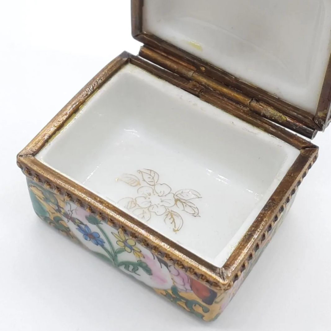 リモージュボックス パン　陶器 フランス製　蓋付きボックス　小物入れ リモージュボックス パン 陶器 フランス製 蓋付きボックス 小物入れ