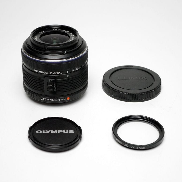 OLYMPUS 標準ズームレンズ M.ZUIKO DIGITAL 14-42mm F3.5-5.6II R ブラック【中古・良品】動作確認済み