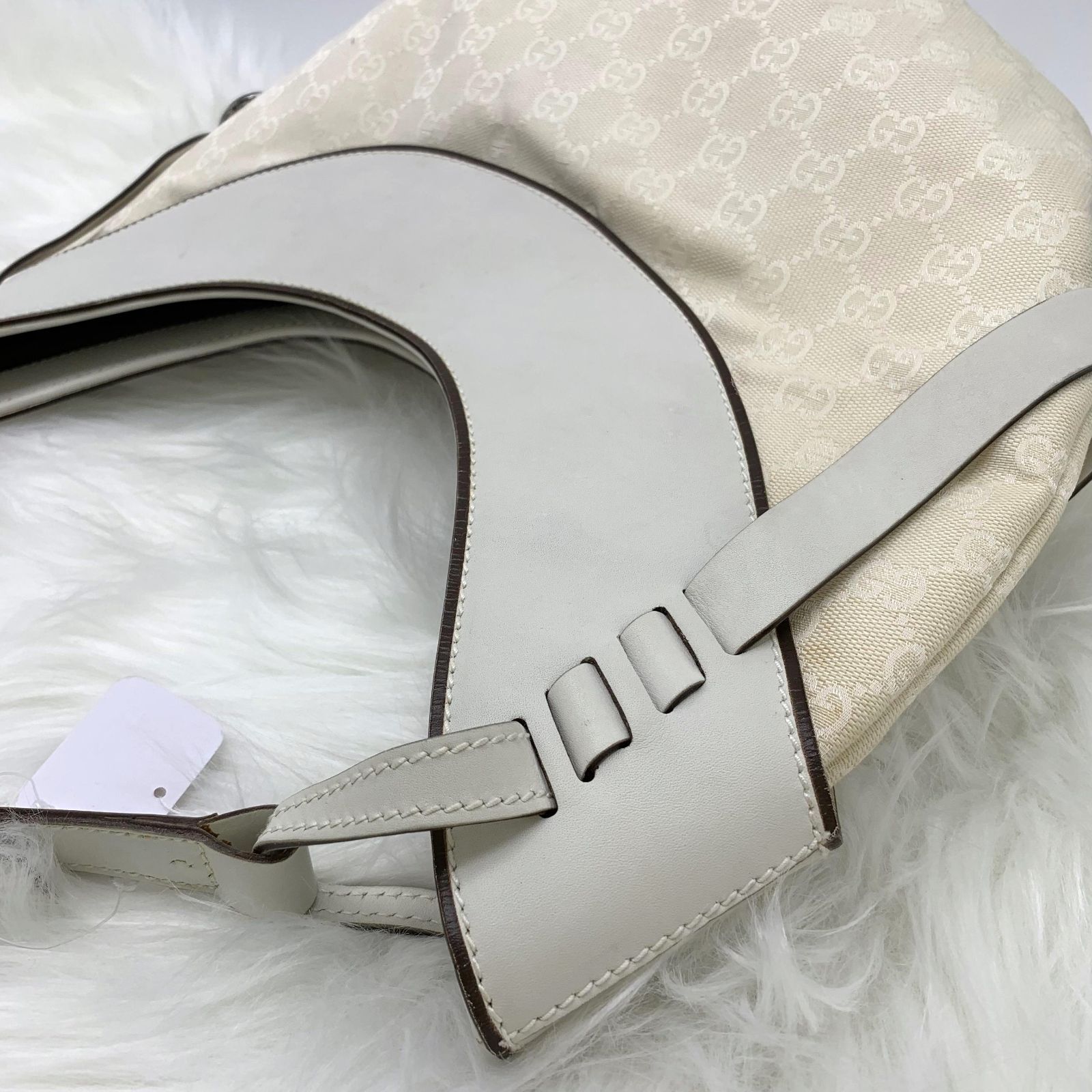 GUCCI グッチ 106250 GGキャンバス レザー ホワイト ショルダーバッグ 