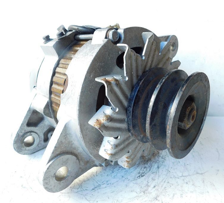 ●オルタネーター●日興 いすゞギガ 0-35000-3962 1-81200-470-3 品 程度B コア返却不要