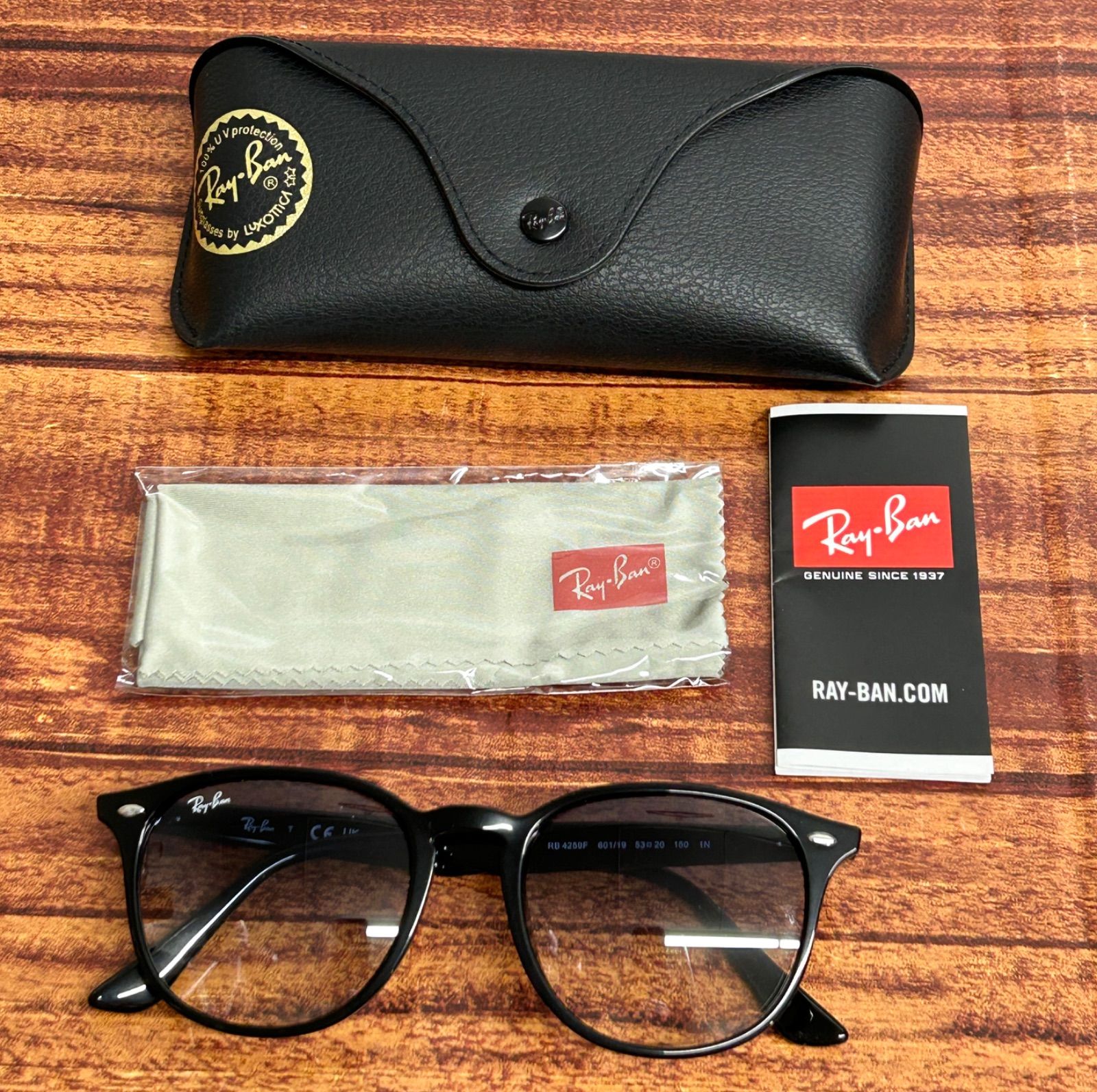 Prada PR 06YS スクエアサングラスTWICEサナ Gunna完売商品 PRADA