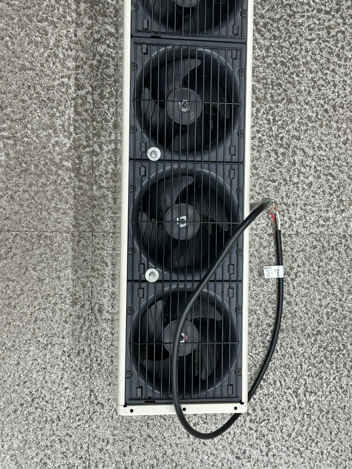 間口90cm
