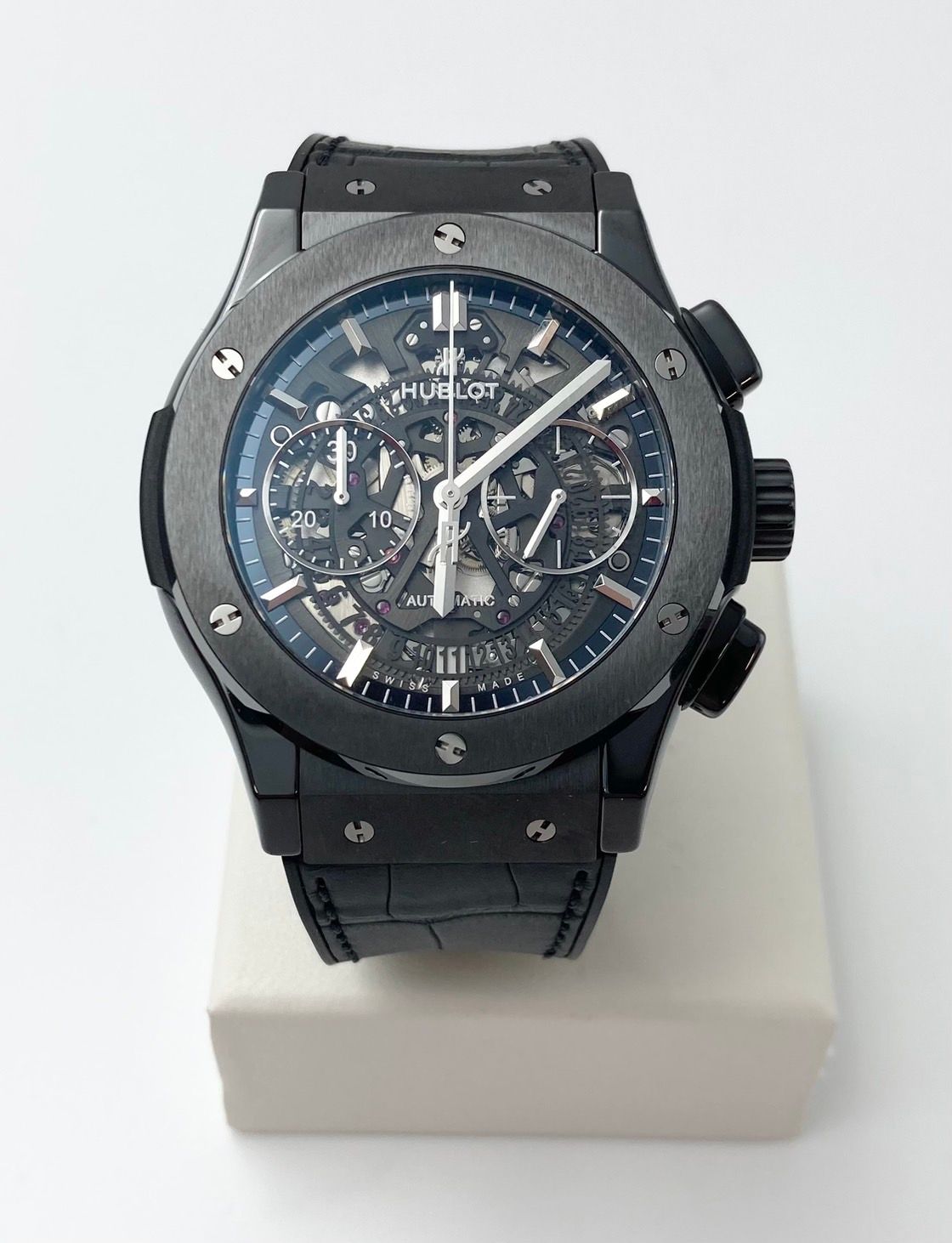 HUBLOT　ウブロ　アエロ・フージョン　クロノグラフ　ブラックマジック　525.CM.0170.RX