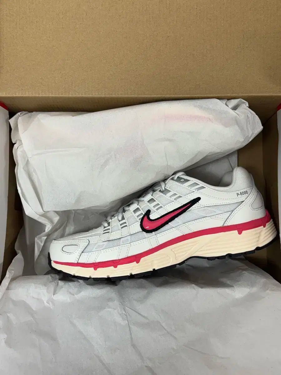 NIKE(ナイキ) P ー 6000 ピンク/ブラック 245