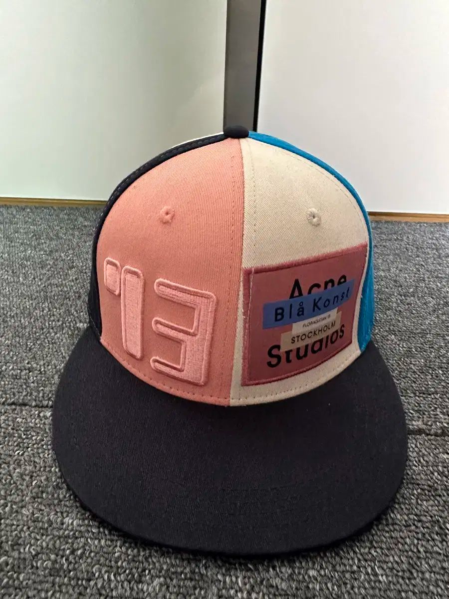 Acne Studios アクネストゥディオズ スターター コラボレーションハット