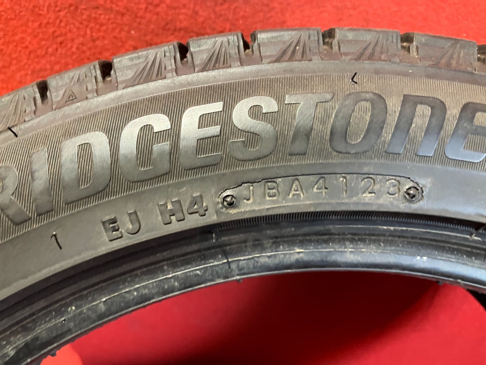 スタッドレスタイヤ 205 50R17 BRIDGESTONE VRX3 4本SET TRITUETUBI_COM