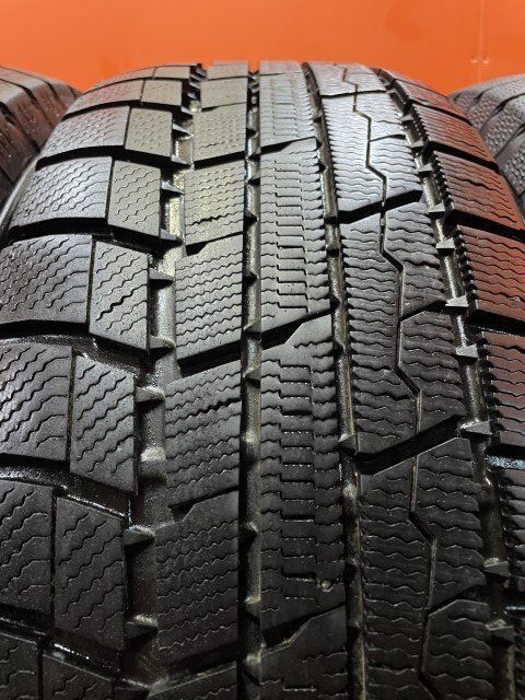 TOYO Winter TRANPATH TX 225/65R17 17インチ スタッドレス 4本 23年製 バリ溝 40アルファード /40ヴェルファイア ハリアー等　(KTN122)