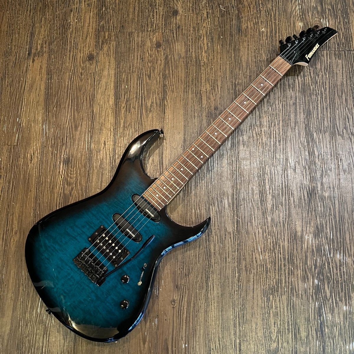 よろしくお願いしますmm美品　FERNANDES　FGZ　エレキギター