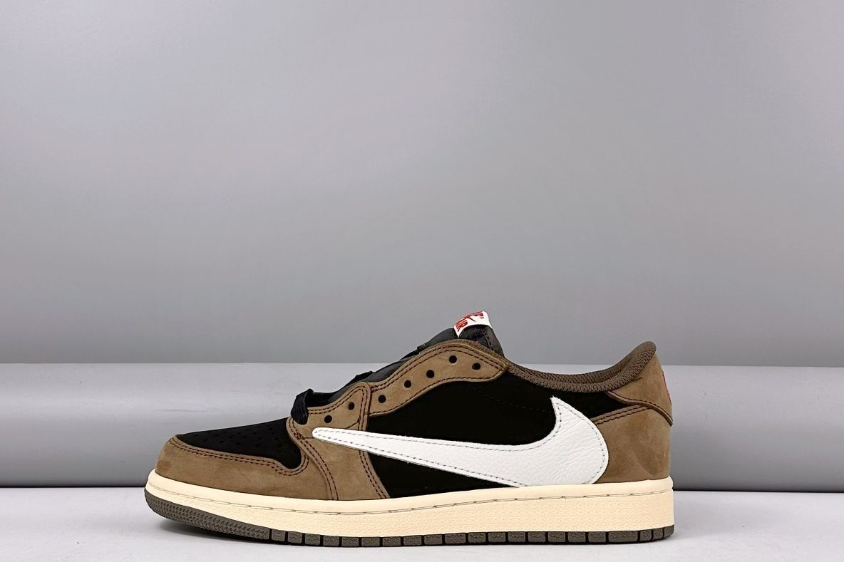 値引きあり！トラヴィススコット×ナイキ エアジョーダン1 ローダークモカ エア ジョーダン 1 NIKE AIR JORDAN LOW OG SP-T 【TRAVIS SCOTT