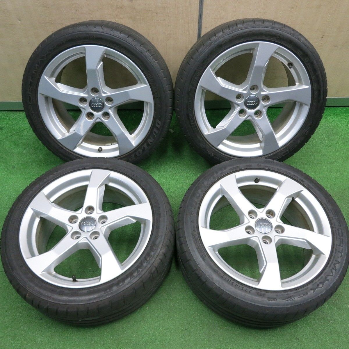 送料無料] キレイ☆アウディ 8V A3 スポーツバック 純正 225/45R17 