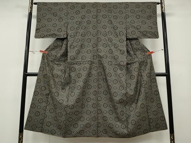 平和屋着物 本場大島紬 龍郷絣 舞花文 正絹 CAAY4813ut