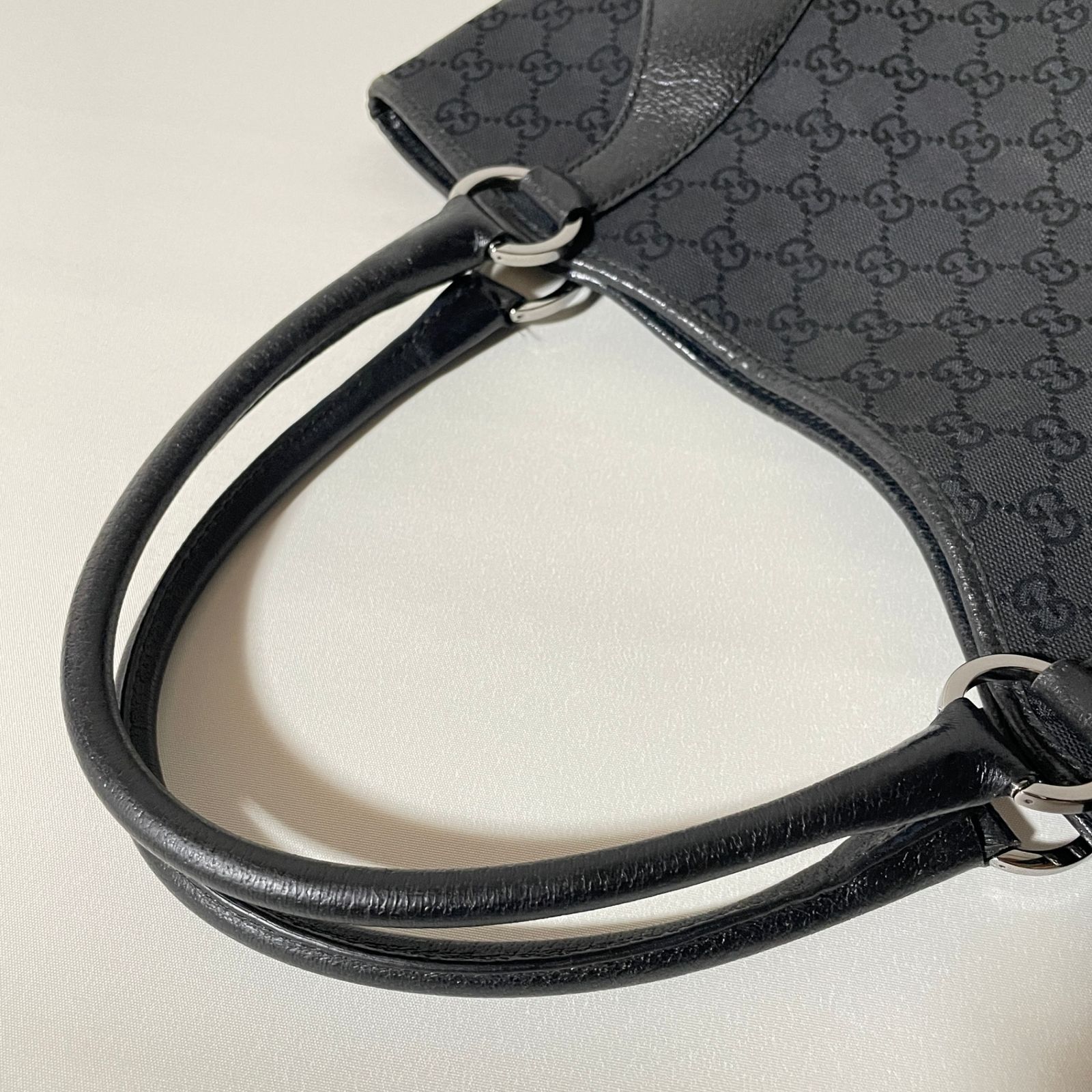 2505-283｜美品｜グッチ GGキャンバス ハンドバッグ ブラック 2505-283｜美品｜グッチ GGキャンバス ハンドバッグ ブラック