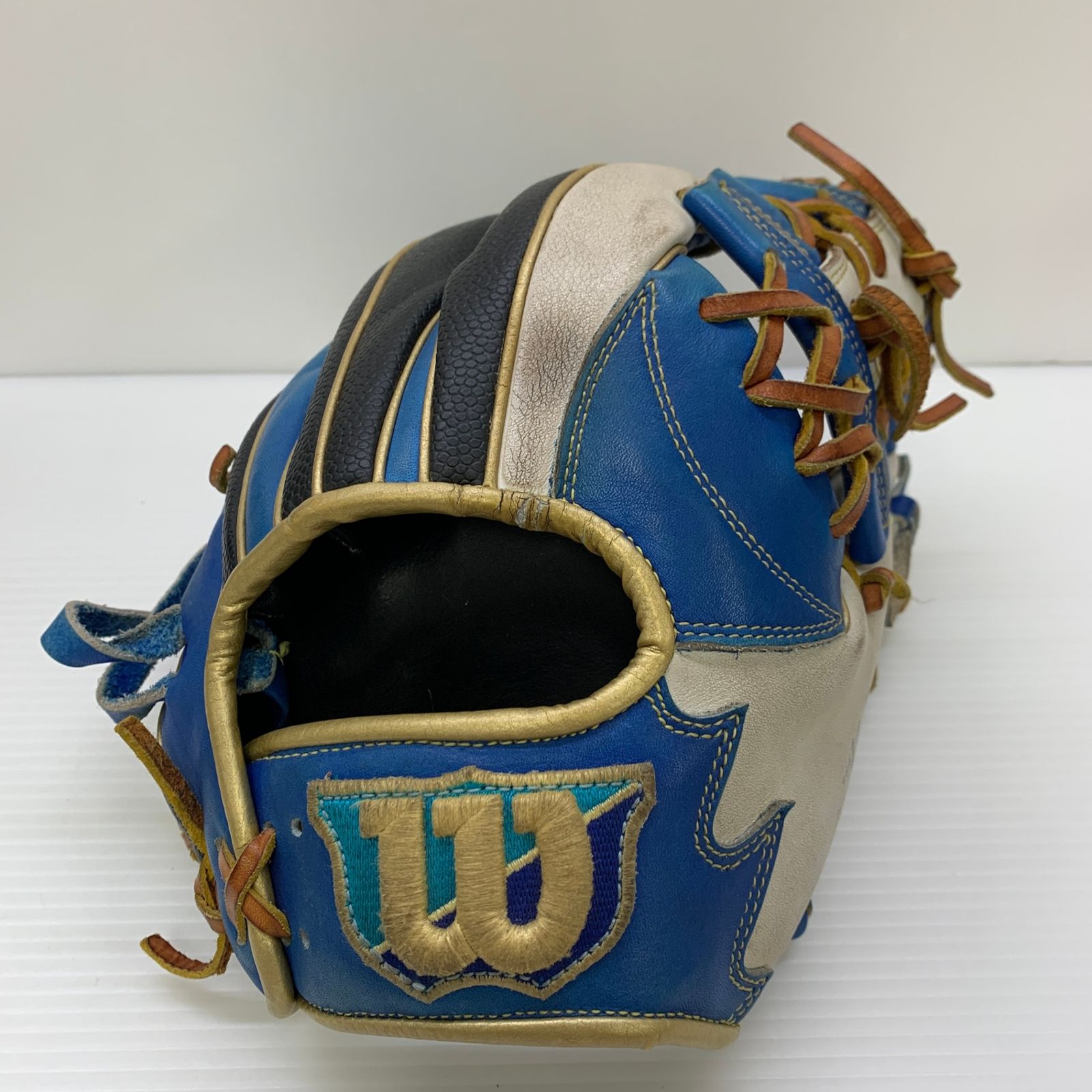 ウィルソン Wilson ワナビーヒーロー 軟式 大人 一般 内野手用 グローブ グラブ 右投げ RHOW5H 品 野球 6447