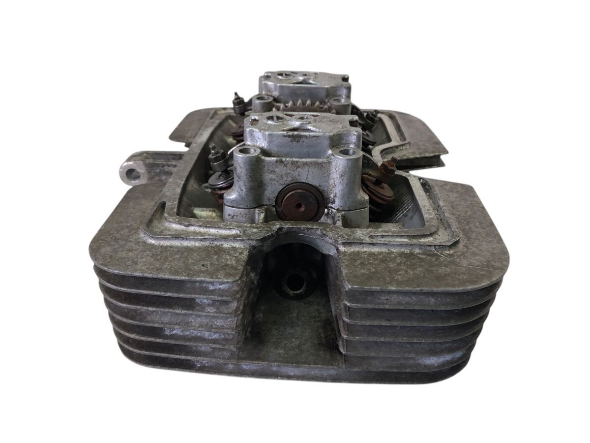 カムシャフト バルブ