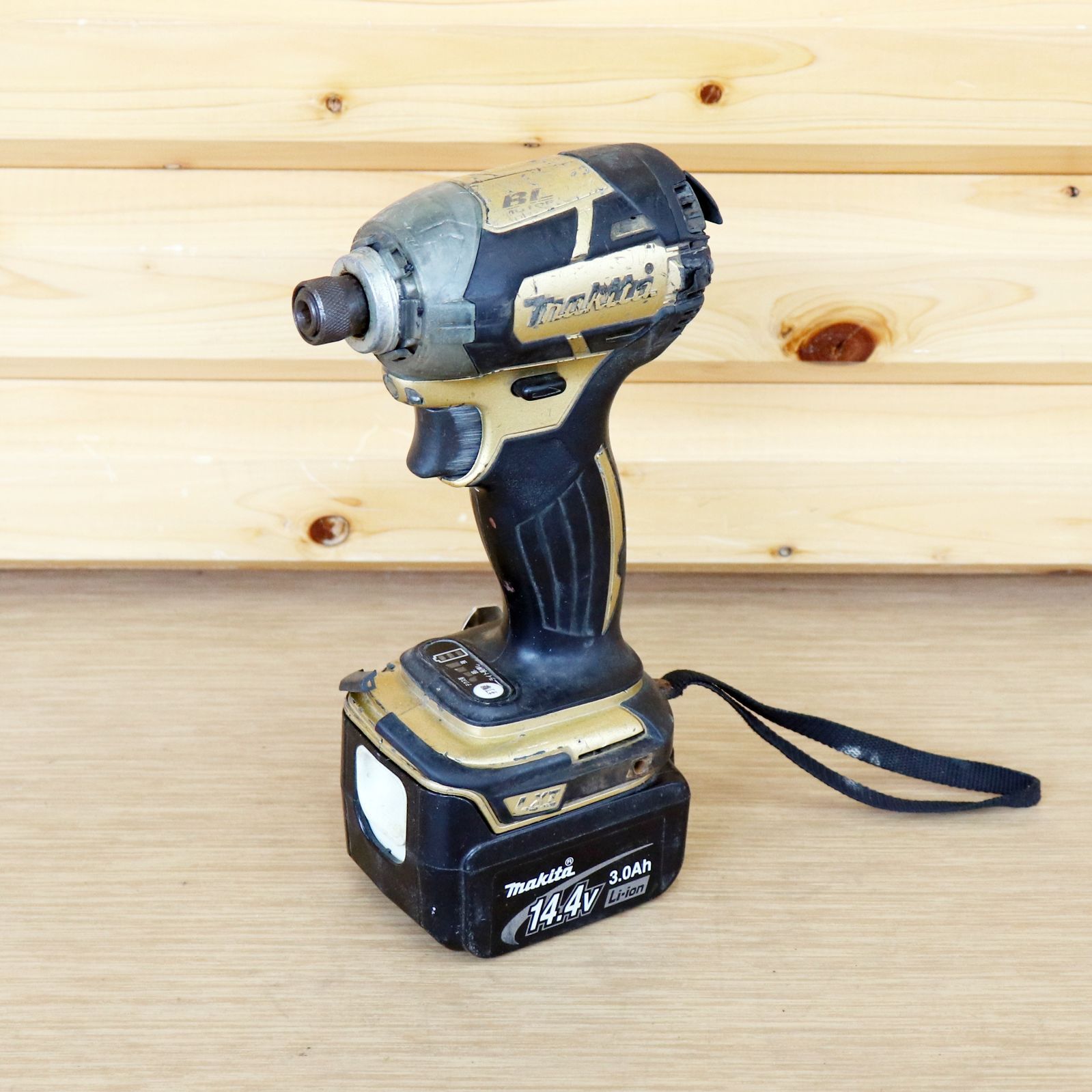 makita マキタ 充電式インパクトドライバ TD137D 14.4V 電動工具 makita マキタ 充電式インパクトドライバ TD137D 14.4V 電動工具
