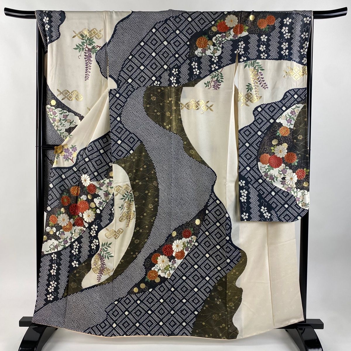 振袖 身丈163cm 裄丈67cm M 袷 菊 梅 金銀彩 絞り クリーム 正絹