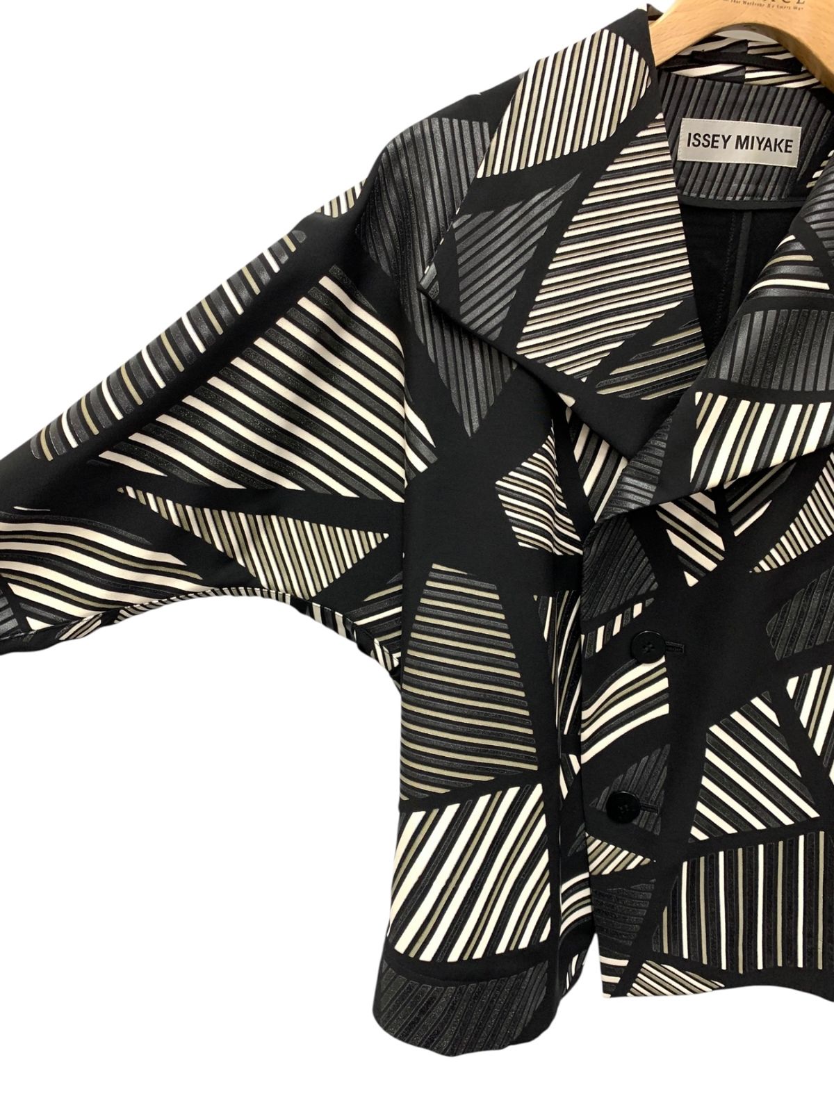 イッセイミヤケ IM44FC503