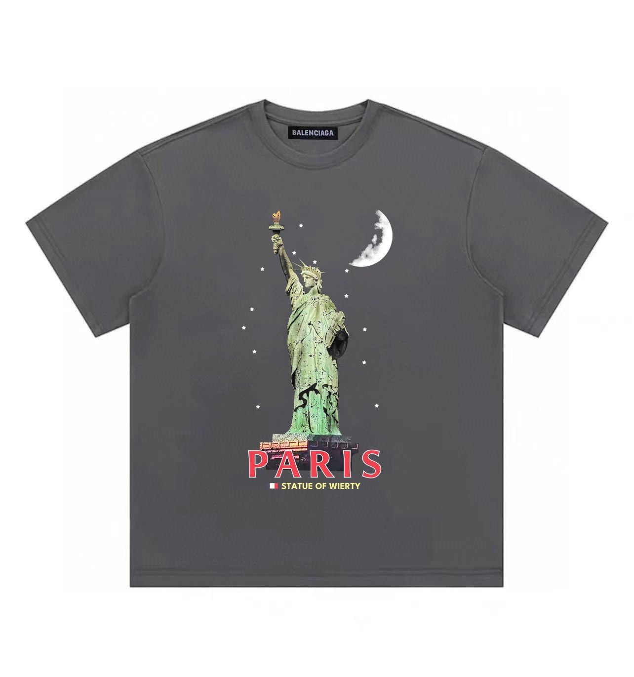 バレンシアガ（Balenciaga）の自由の女神像ロングネック半袖 T シャツ 