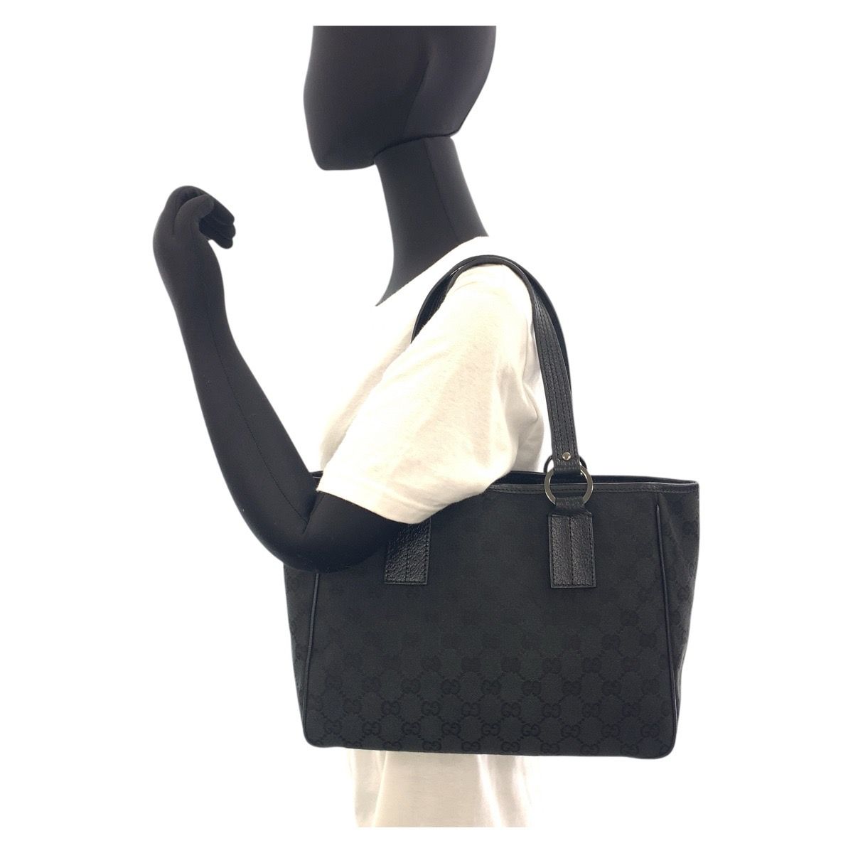 美品 GUCCI グッチ ブラック 黒 シルバー金具 GGキャンバス/レザー  