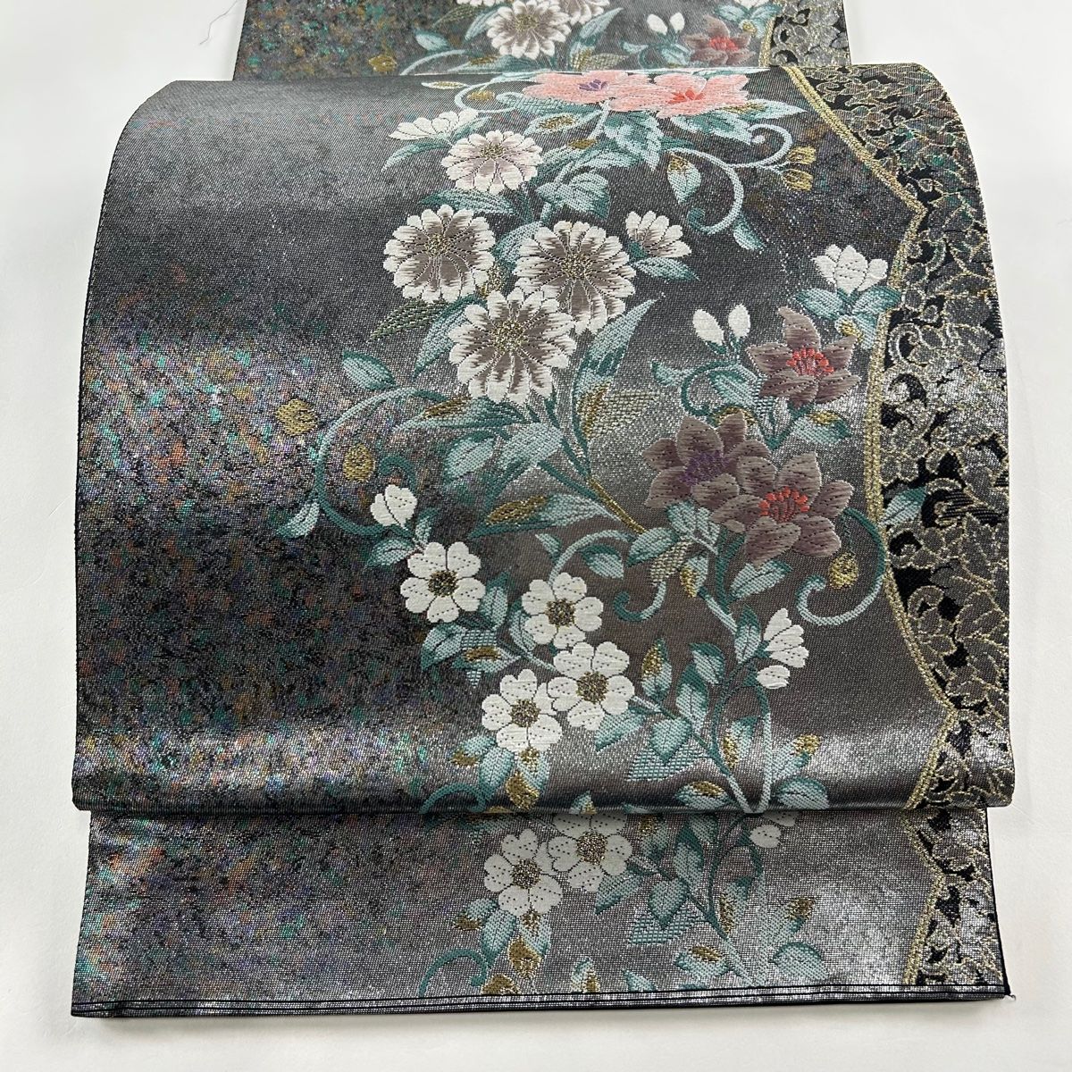 袋帯 美品 秀品 関西仕立て 草花 刺繍 金糸 銀色 六通 正絹