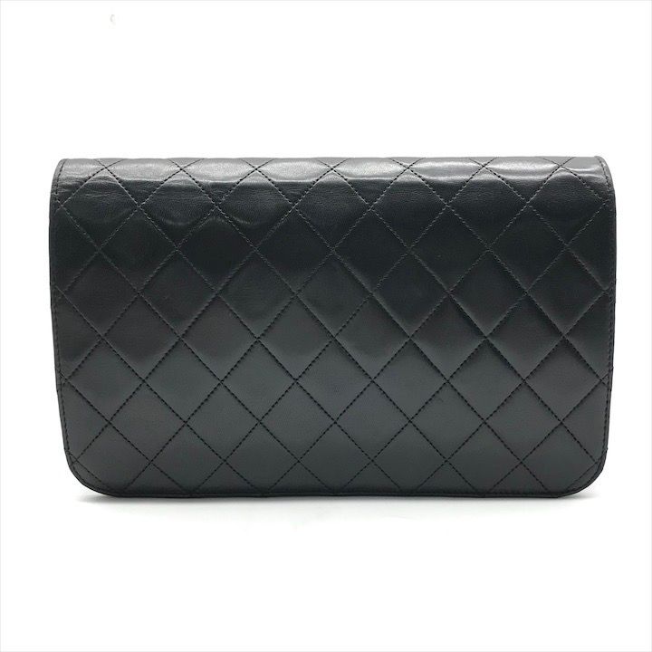 CHANEL シャネル