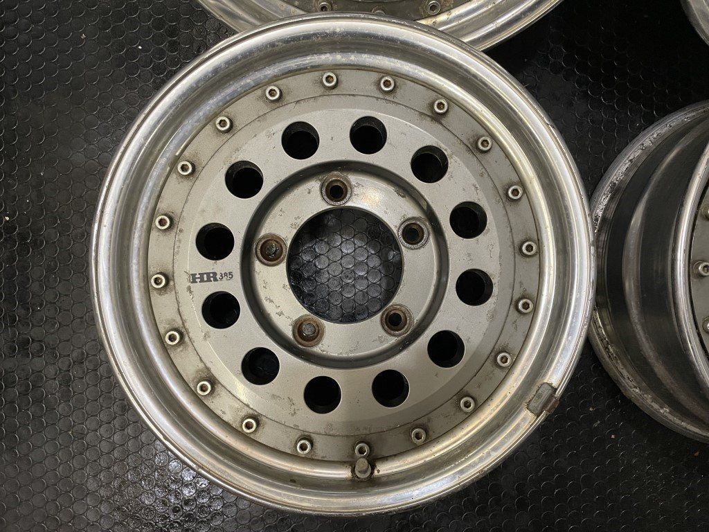 ENKEI ハリケーンレーシング HR385 15×8J ET-28 6穴 PCD139.7