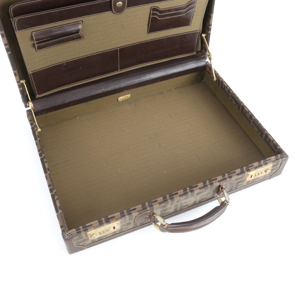 アタッシュケース ハードケース