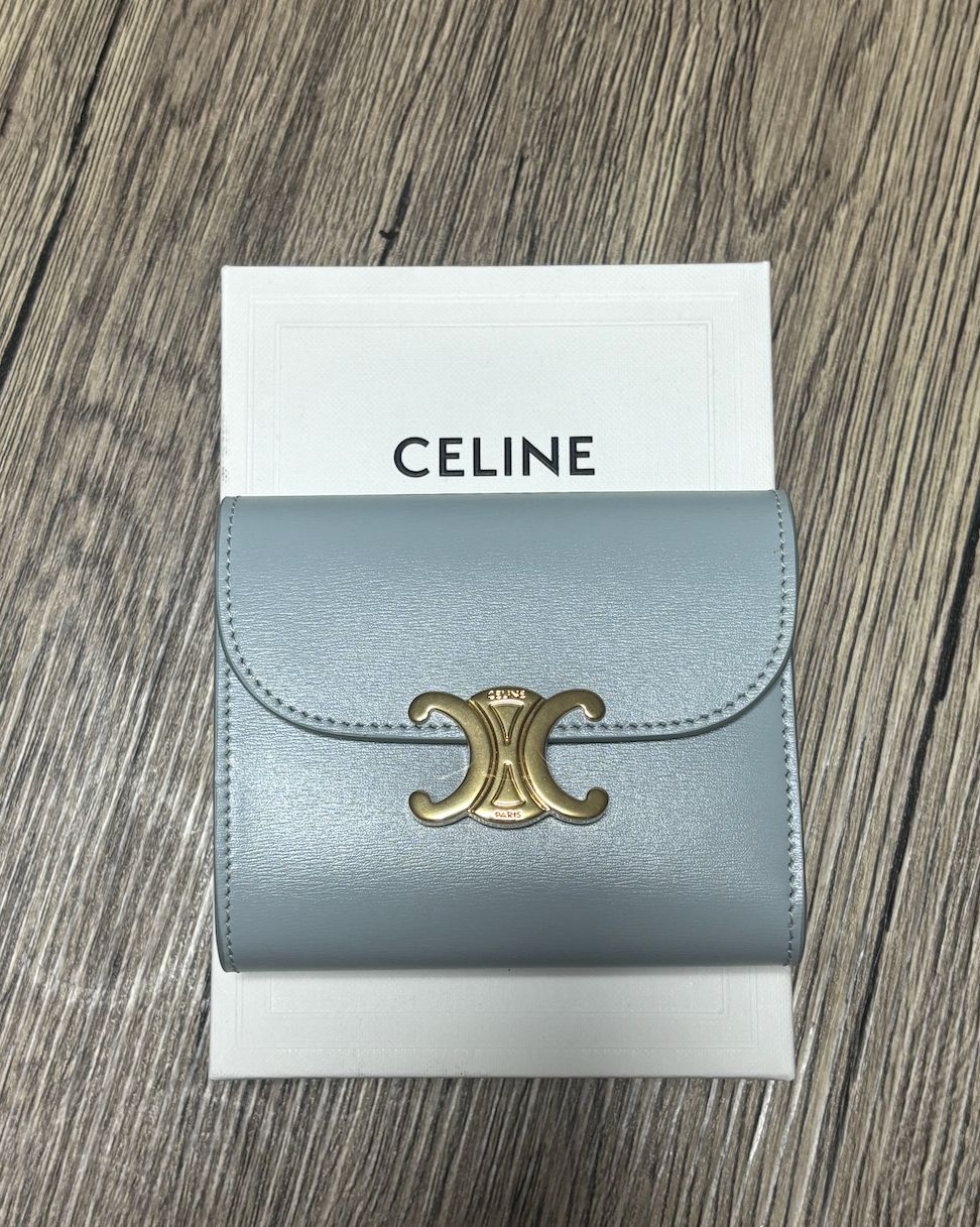 新品未使用★CELINE トリオンフ ミニ 財布 アイスブルー