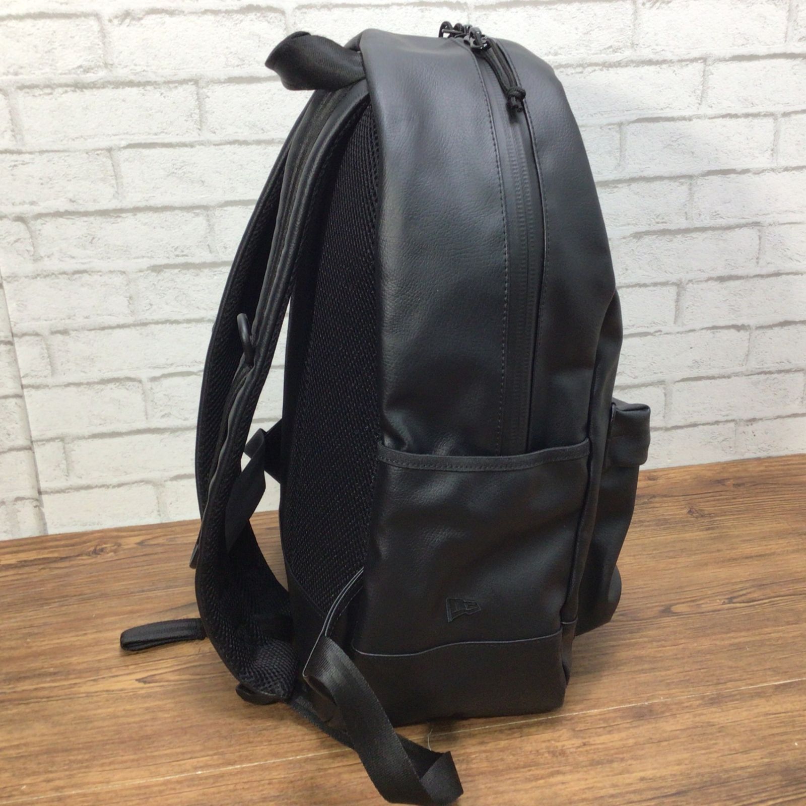 8450 NEW ERA ニューエラ リュック ライトパック 27L ブラック 