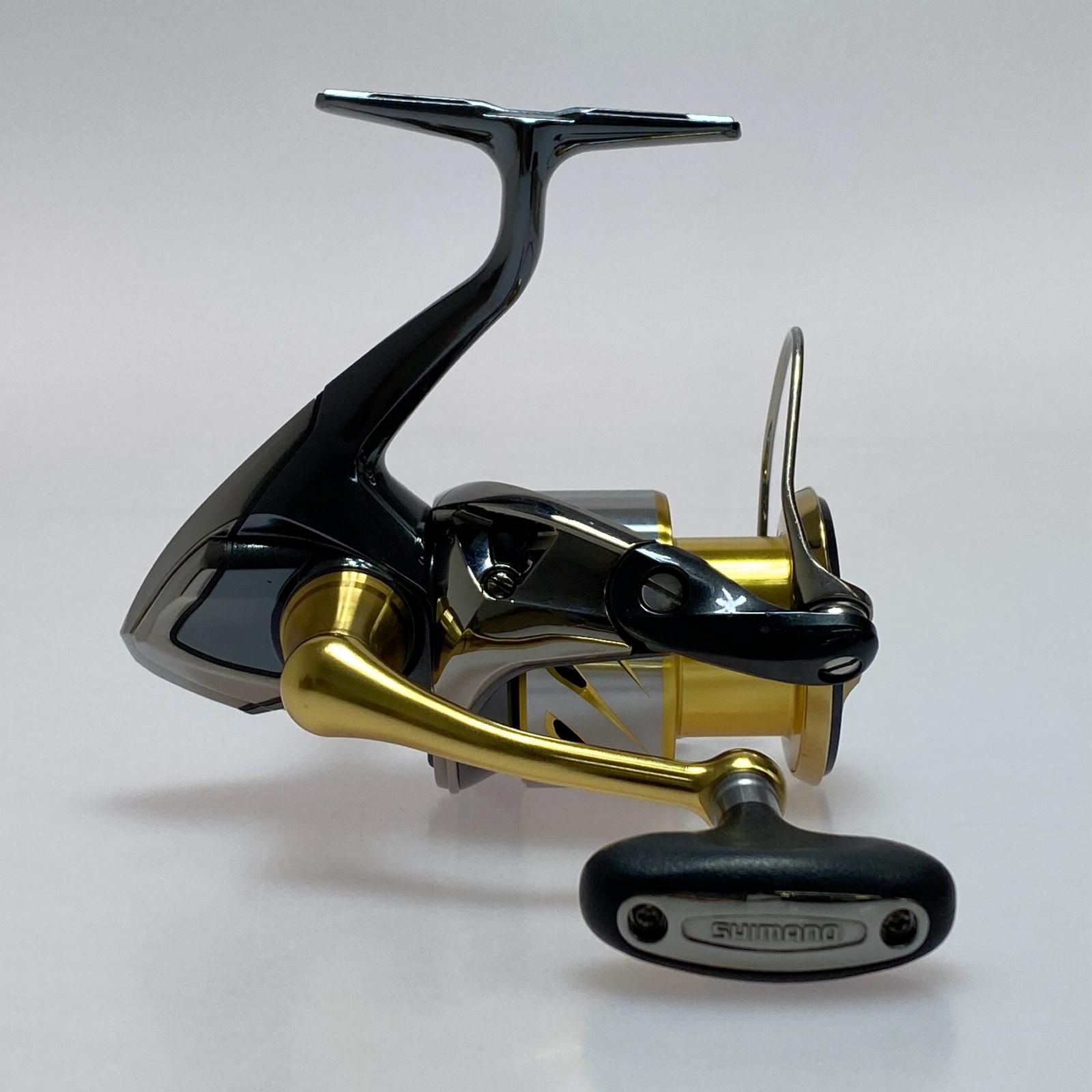 SHIMANO - §§SHIMANO シマノ 14ステラ C3000XG ゴメクサススタンド付 03246 スピニングリール 程度B SHIMANO シマノ 14ステラ C3000XG ゴメクサススタンド付 03246