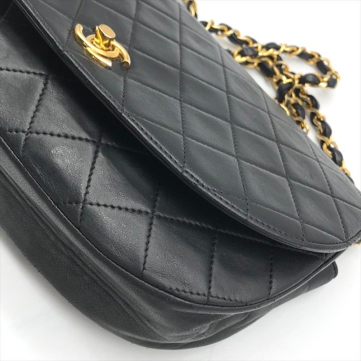 CHANEL シャネル