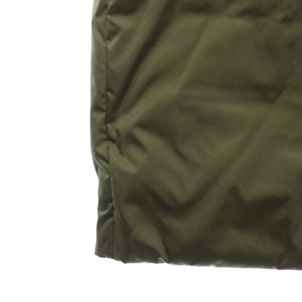 prada 23aw ダウンベスト カーキ ナイロン