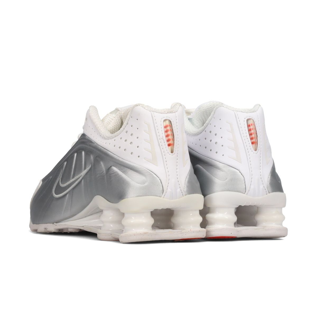 NIKE WMNS SHOX R4 WHITE/WHITE/METALLIC SILVER US7.5-24.5cm - メルカリ