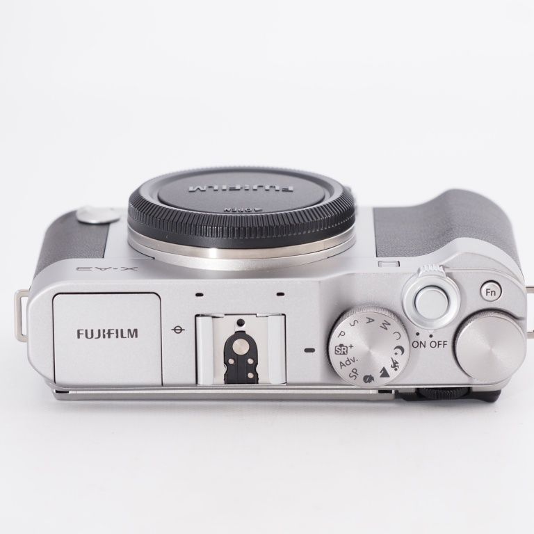 FUJIFILM 富士フイルム ミラーレス一眼 X-A3 ボディ シルバー X-A3-S