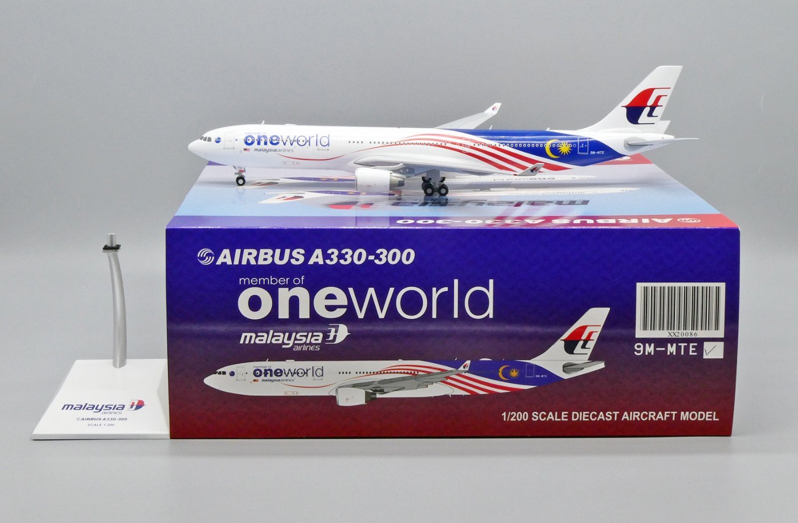 Jcwings マレーシア航空 A330-300 9M-MTE 1|200 XX20086