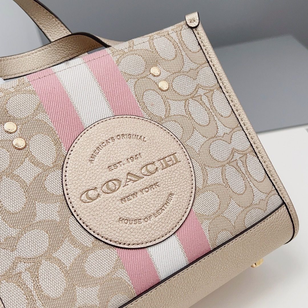 COACH デンプシー トートバッグ22 シグネチャージャカード 新品未使用 - メルカリ