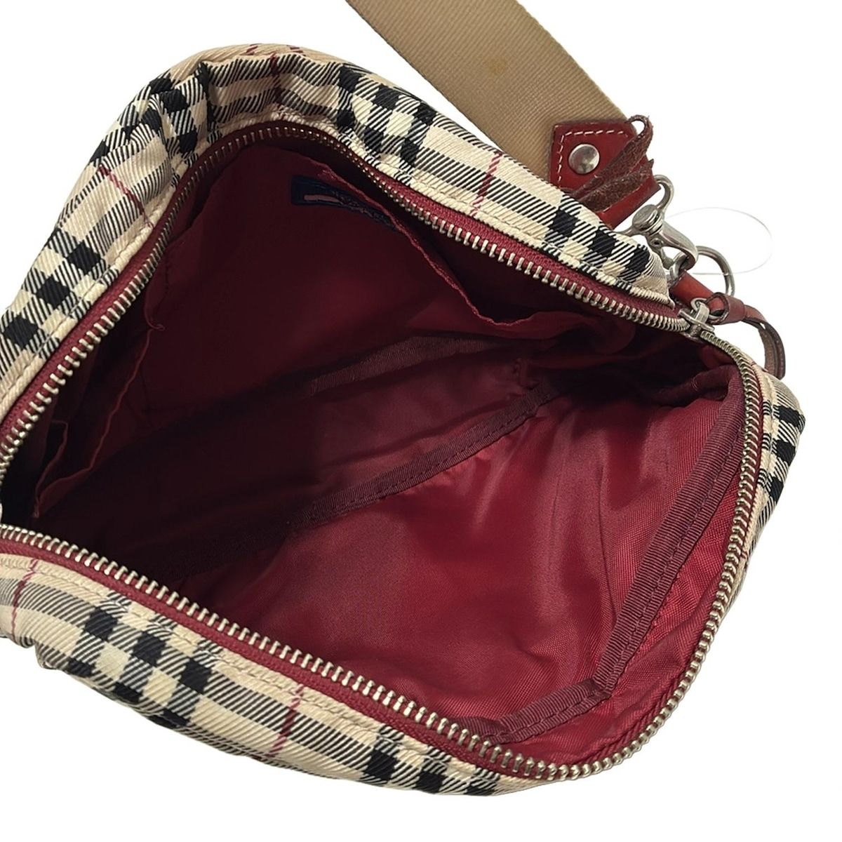 バーバリーブルーレーベル　ショルダーバッグ　赤系　チェック　ショルダー取外し可 バーバリー ブルーレーベル ショルダーバッグ ノバチェック 茶色 赤