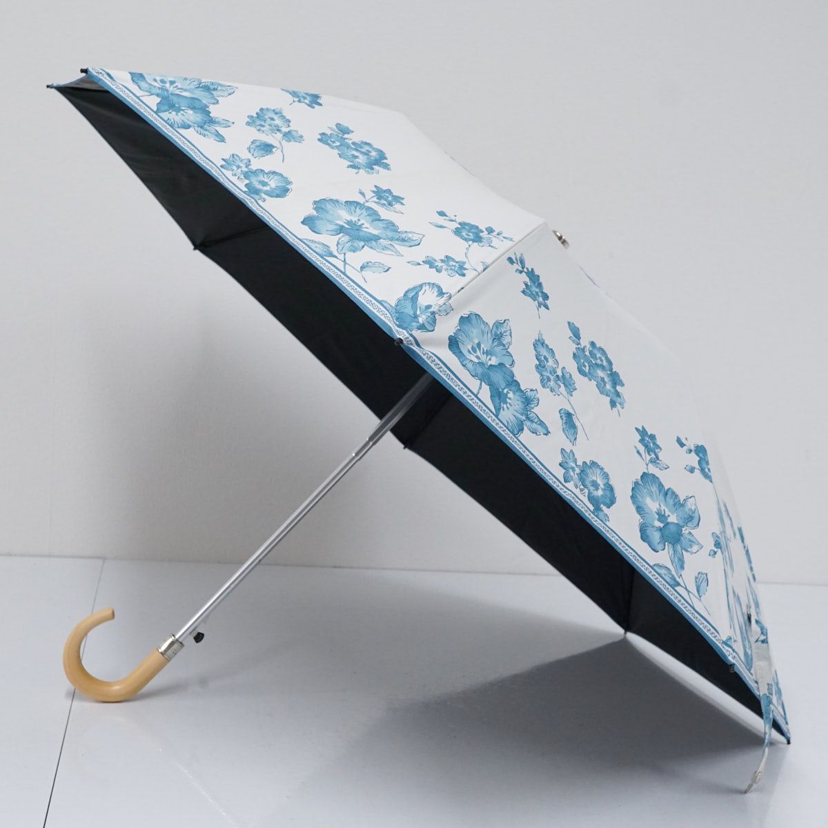 折りたたみ日傘 NINA RICCI ニナリッチ USED美品 晴雨兼用